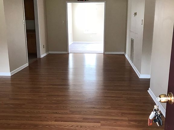 2nd image of 11109 Thornton Dr