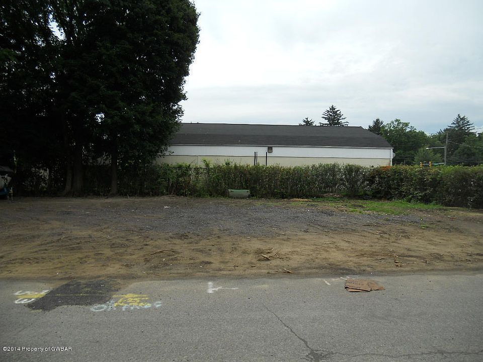 2nd image of 1378 Wyoming Ave
