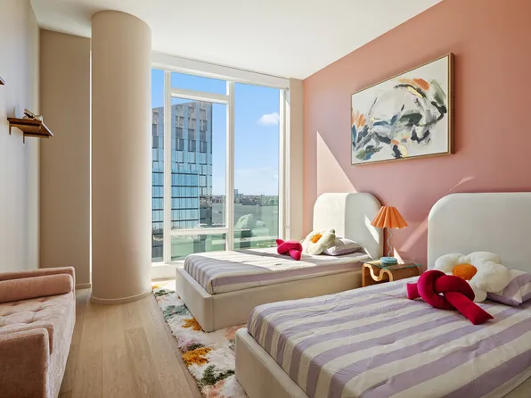 30 Riverside Boulevard image 14 of 16