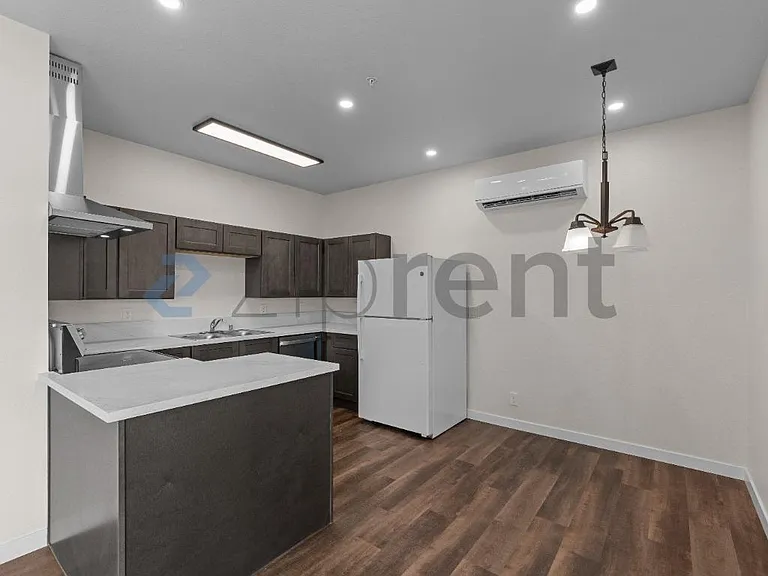 524 N 7th St #5 — Photo 6