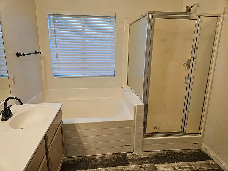 2418 Paradise Isle Ave — Photo 14