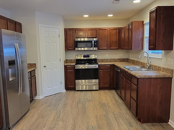 5th image of 7334 Kennon Park Ln