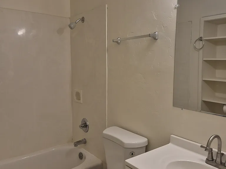 2810 E Norton Vis — Photo 22