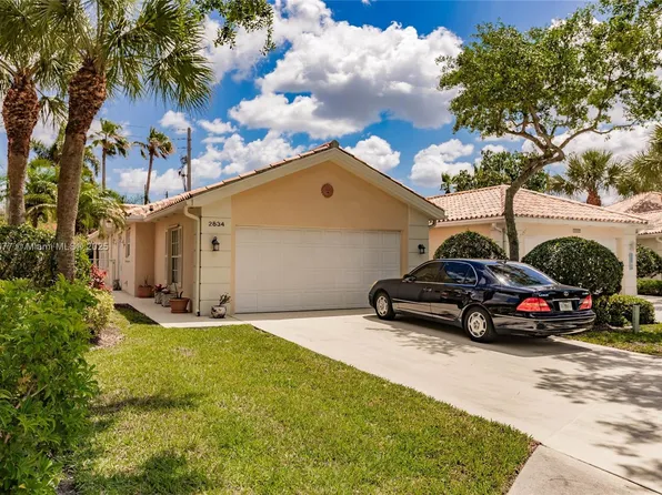 2834 White Trout Ln, West Palm Beach, FL 33411