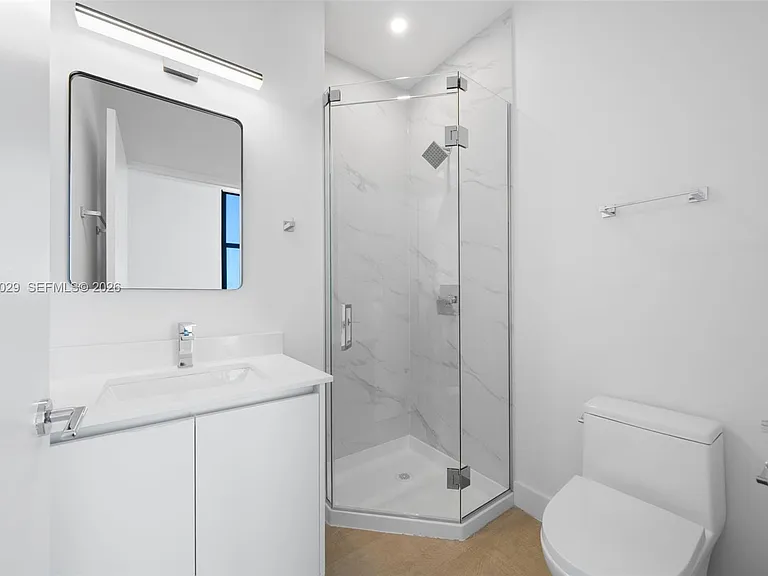 700 NE 24th St #Penthouse 6005 — Photo 26