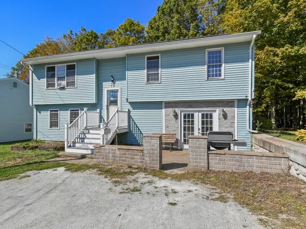 29 Murphy Pl, Pittsfield, MA 01201