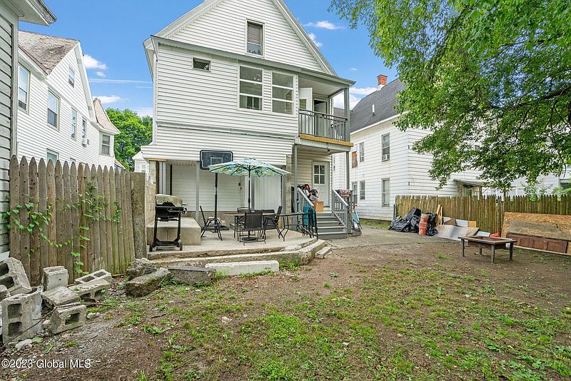2nd image of 14 Wilson Avenue
