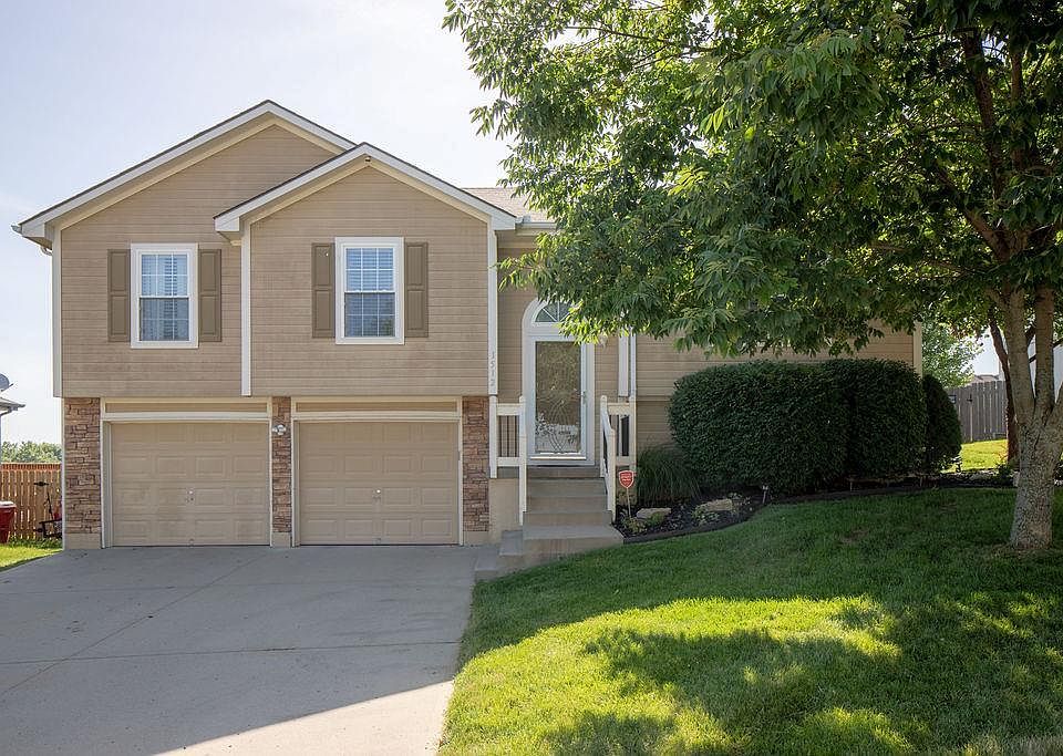 1st image of 1512 NW Nicholas Dr