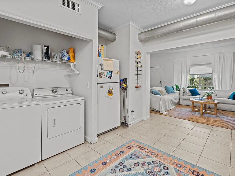 114 Cedar St — Photo 10