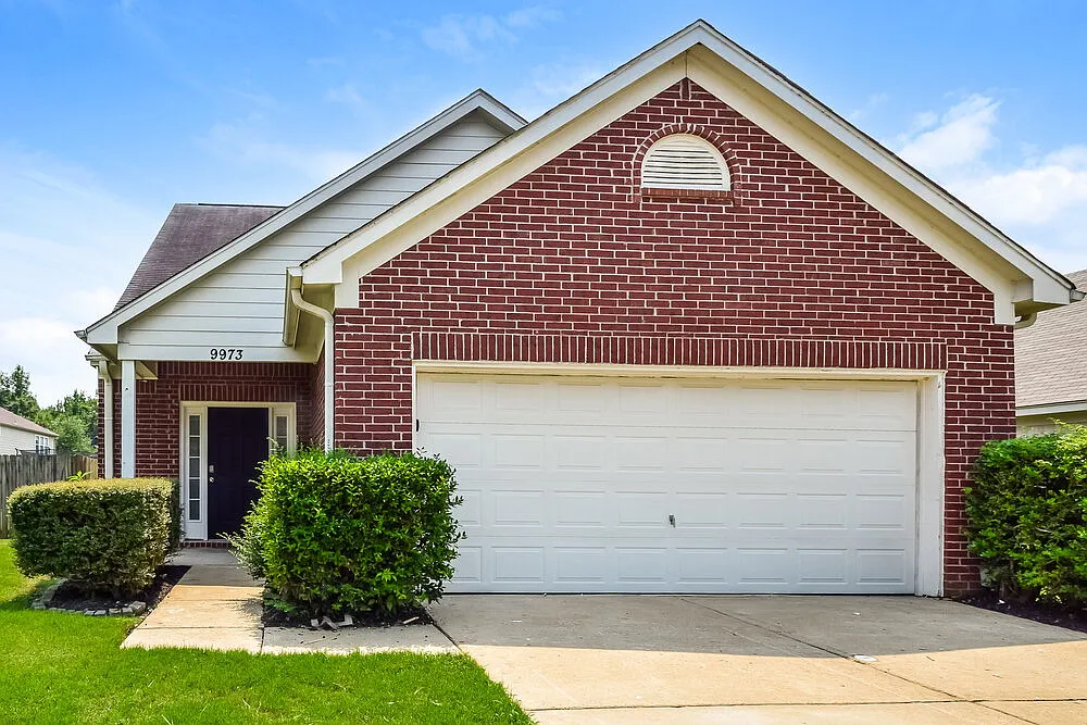3 bed, 2.0 bath, 1500 sqft, $1,750 — Photo 1