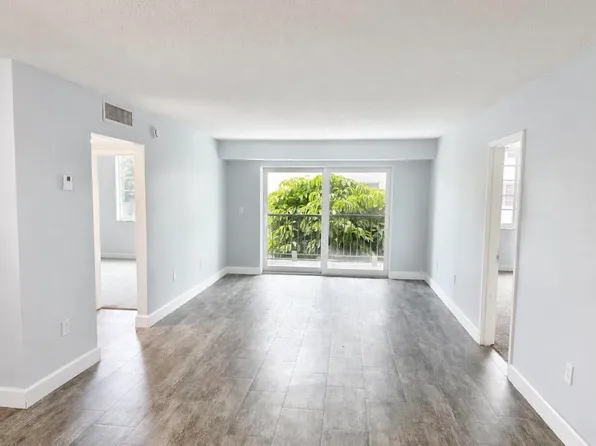 1250 NE 125th St APT 216D, North Miami, FL 33161
