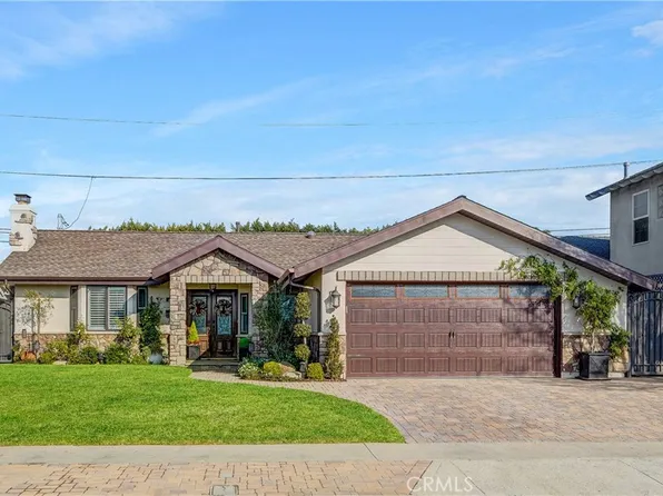 5821 Price Dr, Huntington Beach, CA 92649