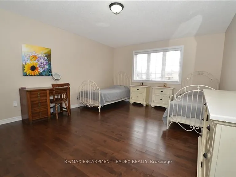 1132 Harrogate Dr — Photo 18
