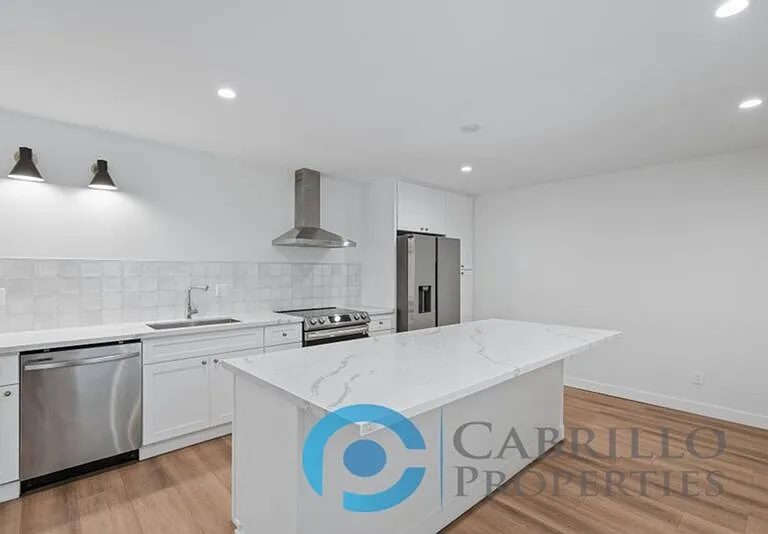 3645 Logan Ave — Photo 7