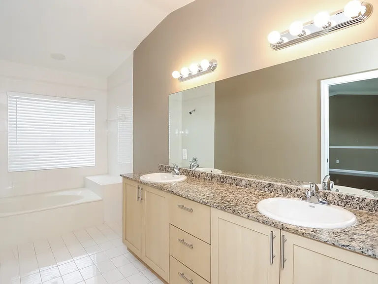 16580 SW 145th Ct — Photo 12
