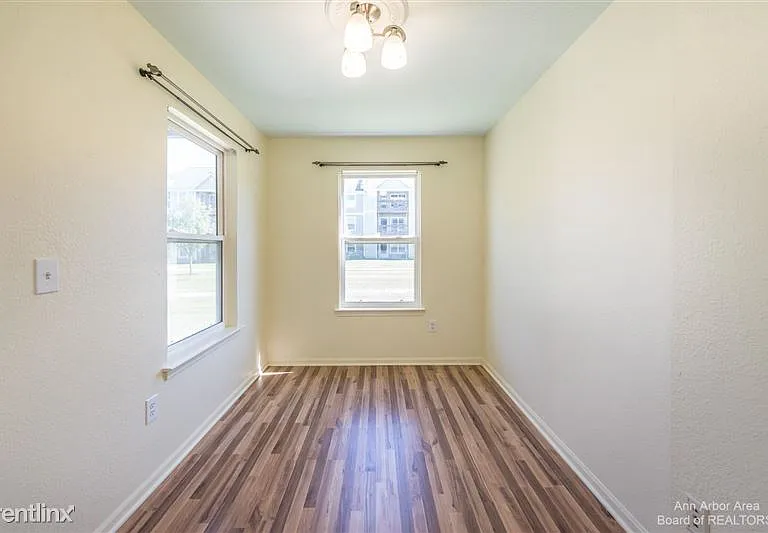 1381 Millbrook Trl #1 — Photo 15