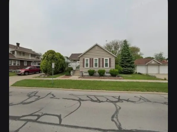 111 E 6th St, Pt Clinton, OH 43452