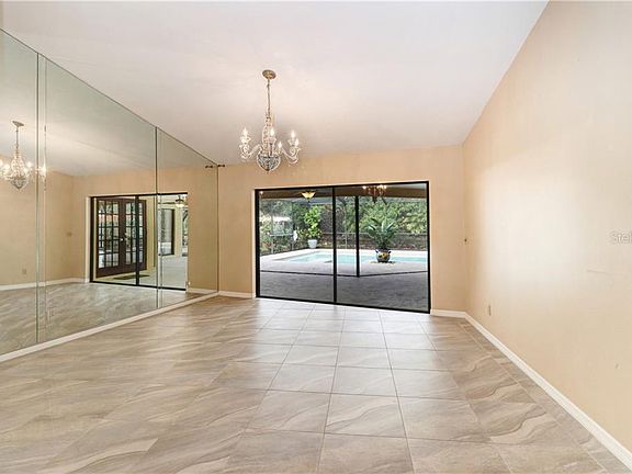 4th image of 3307 Cheviot Dr