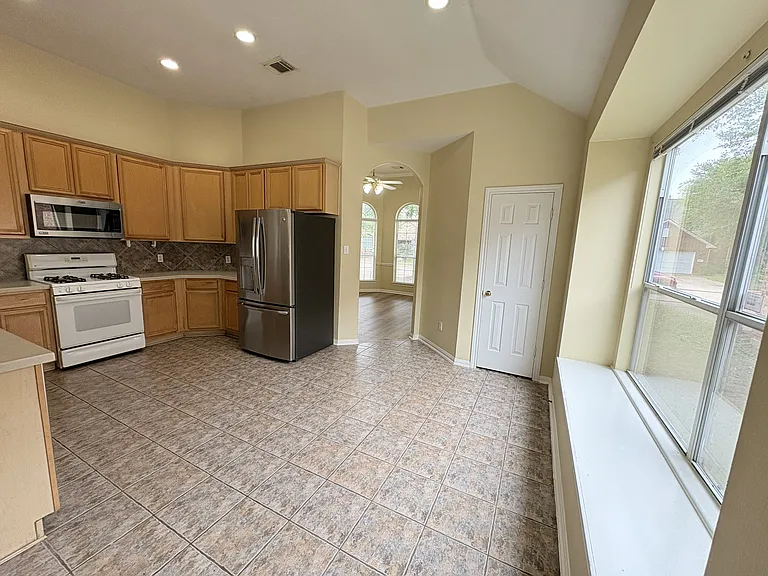 6038 Heathmoor Ln — Photo 16