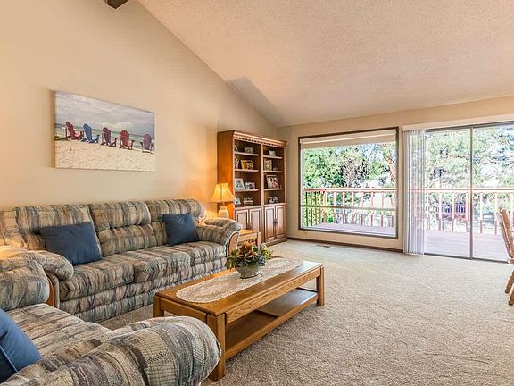 3rd image of 2815 S Everett Pl