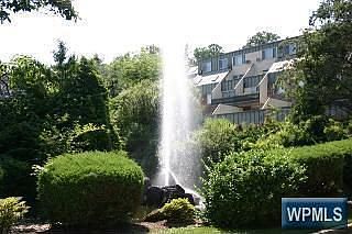 3rd image of Fountain Ln