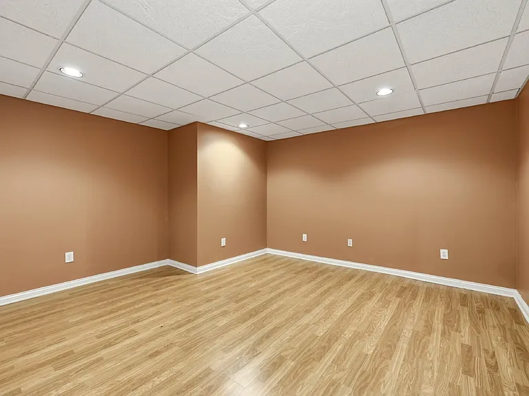 3237 Mantilla Dr — Photo 17