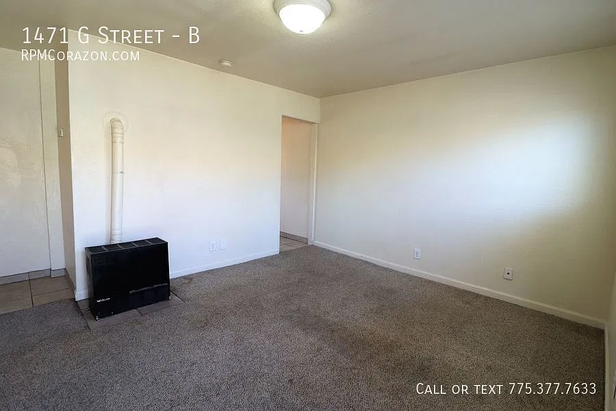1 bedroom 1 bath cottage in Sparks available now — Photo 2