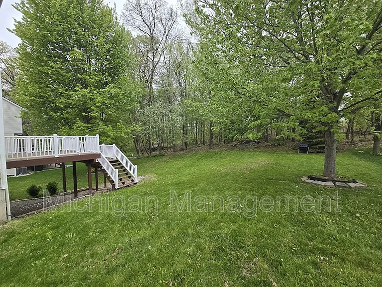 684 Glenlivet St — Photo 47