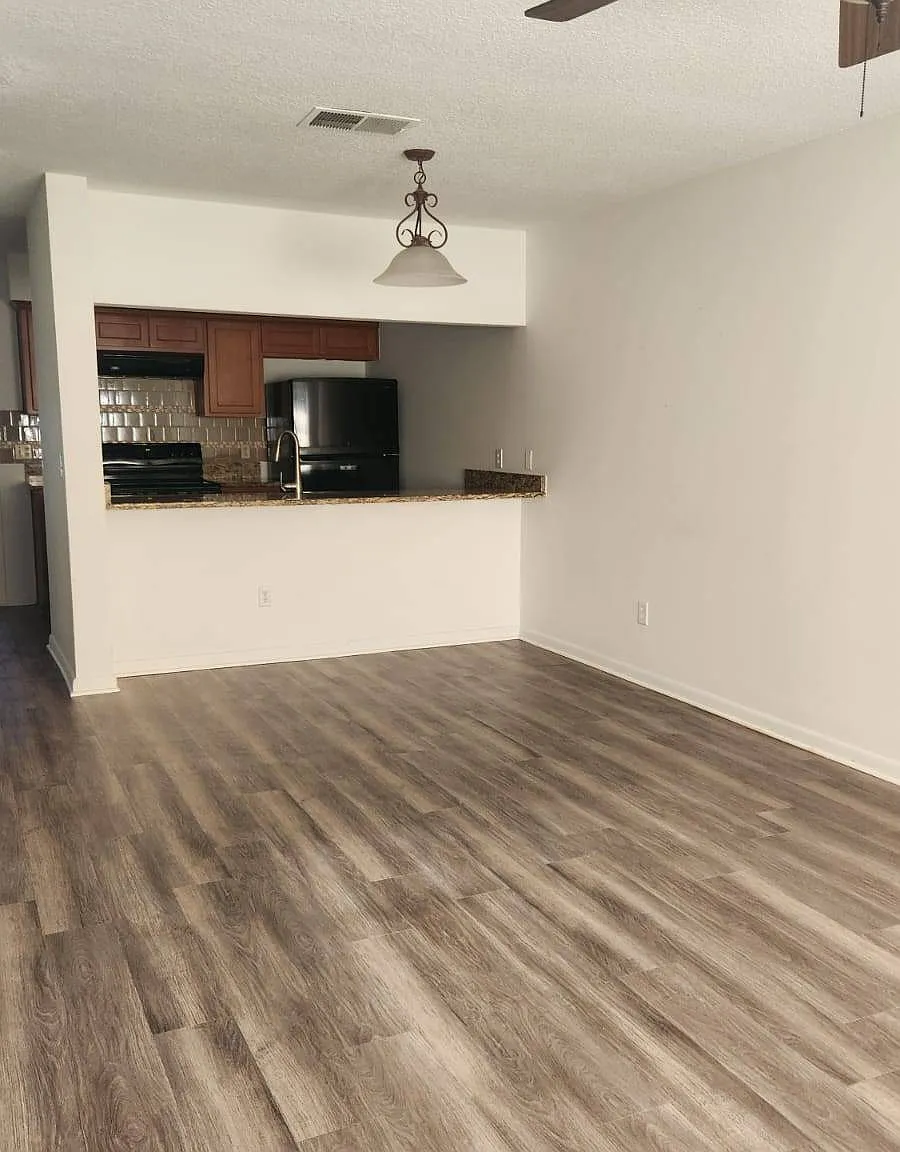 2 bed, 1.5 bath, 1000 sqft, $1,890 — Photo 1