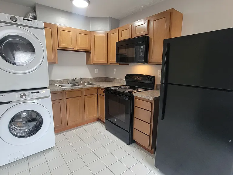 2904 Noe Ct — Photo 6