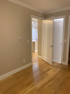 Rented by UES Management | media 7