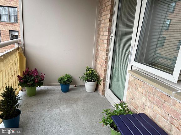 5th image of 2800 Wisconsin Ave NW APT 306