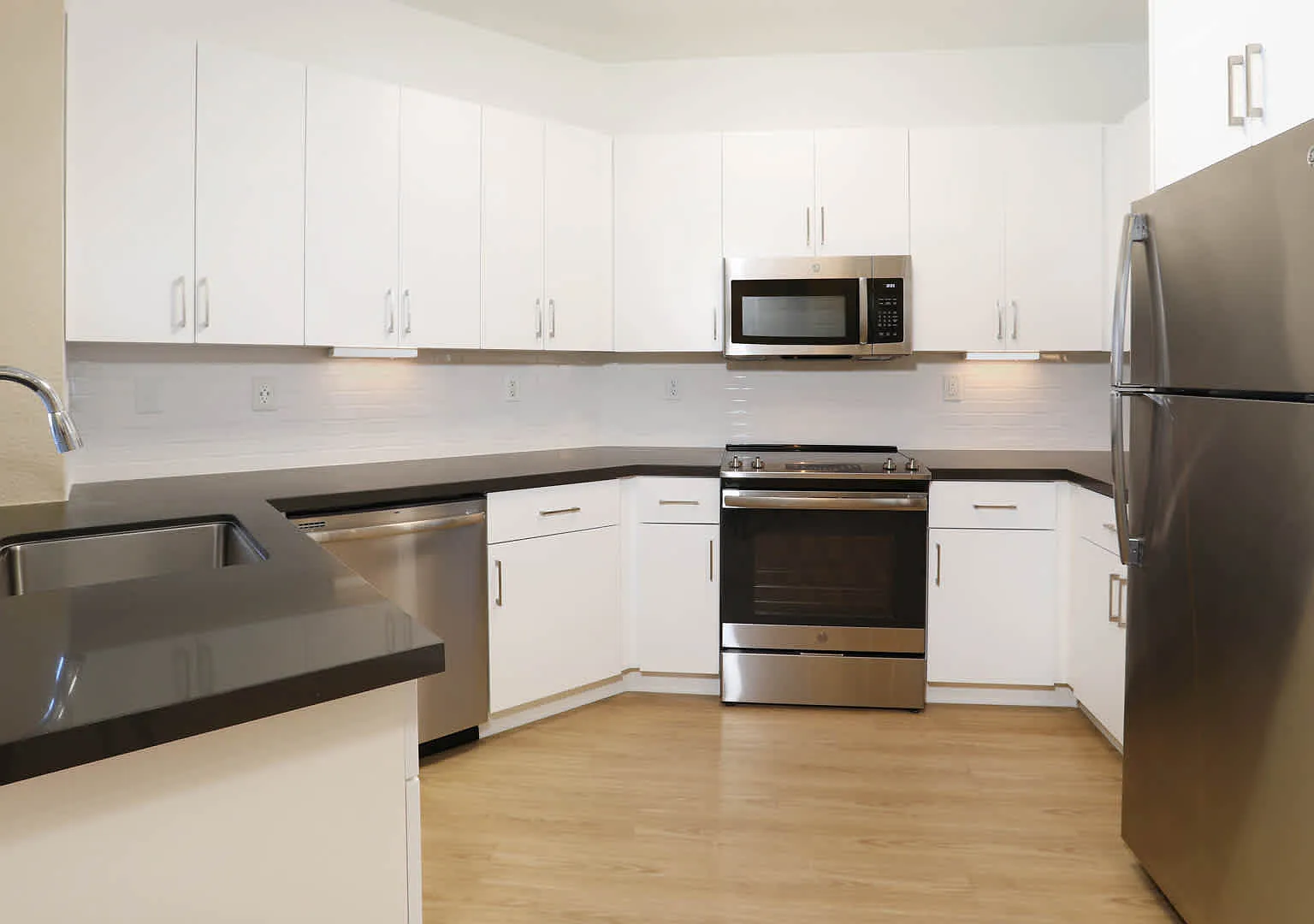 City Pointe — Photo 3