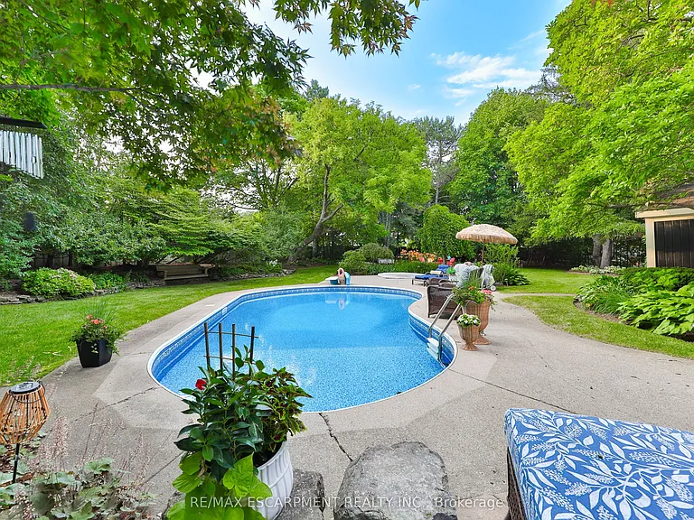 3555 Kingbird Ct — Photo 43