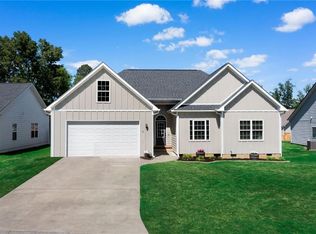 11 Applewood Dr NE, Rome, GA 30165