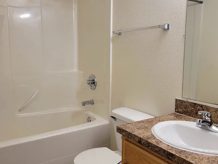 450 Maylea Pl — Photo 10