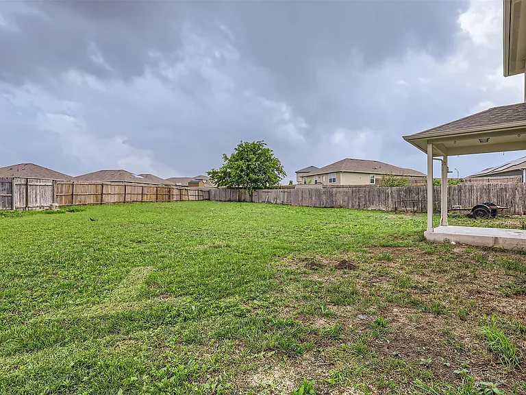 131 Lavaca Loop — Photo 29