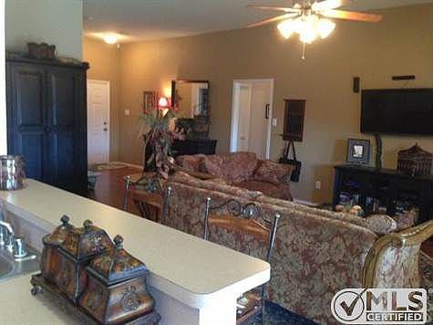 3rd image of 1611 Bertram Dr