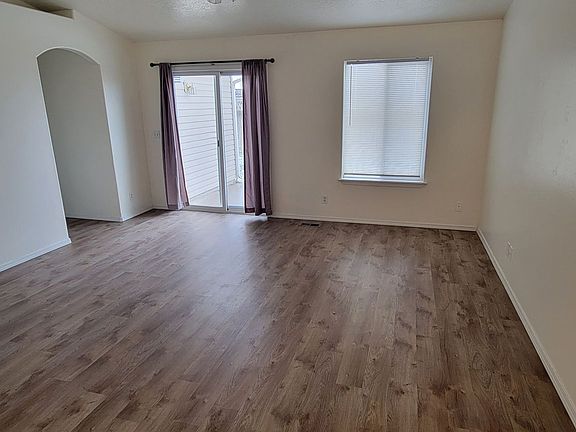 3rd image of 16799 Naito Ave