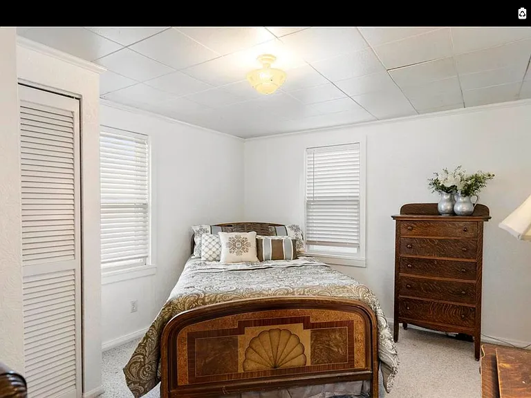 Main bedroom on main level
