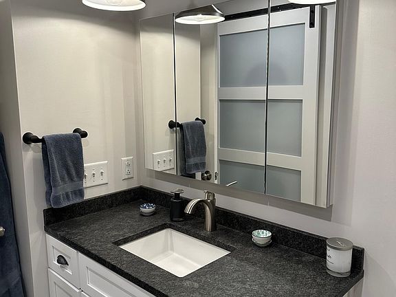 5th image of 193 Forest Dr Unit 4
