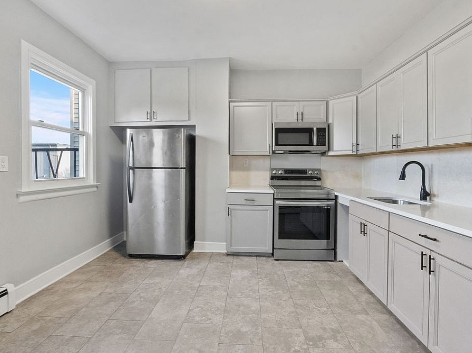 1st image of 139 Ripley Pl