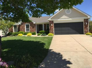 1360 Westbend Dr, Dardenne Prairie, MO 63368