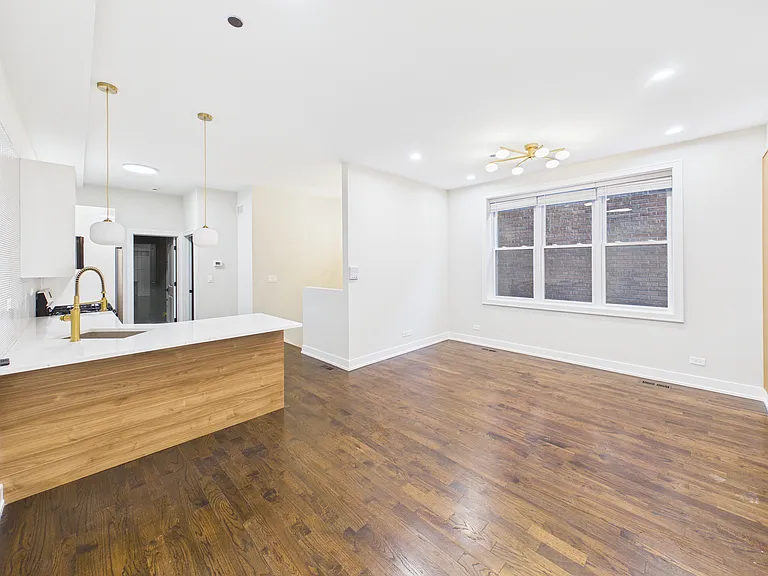 2350 S Leavitt St #1F — Photo 5