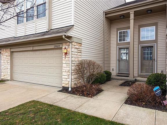 3rd image of 29022 Pembrooke Blvd