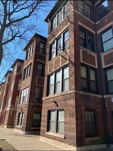 644 E 51st St APT 1W, Chicago, IL, 60615