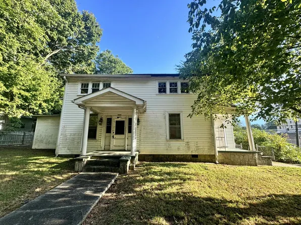 204 E Villanow St, La Fayette, GA 30728