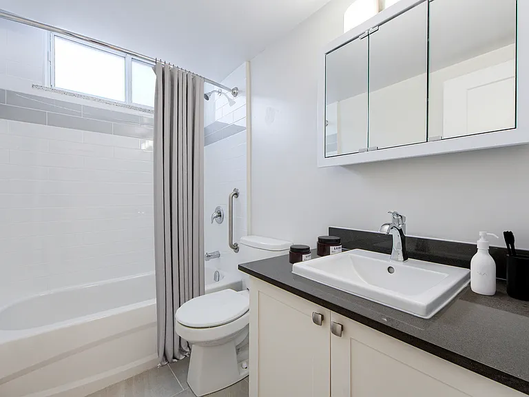 20 Esterbrooke Ave — Photo 4