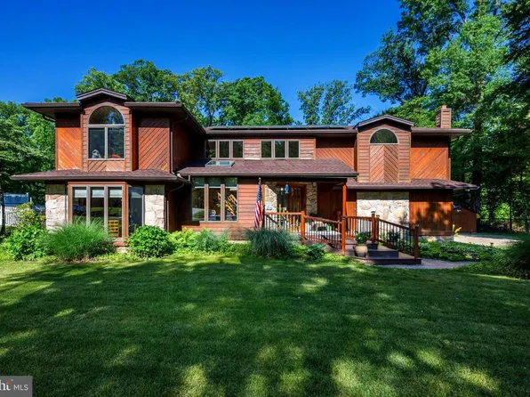 2016 Wall Ave, Burlington, NJ 08016