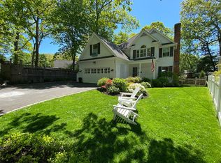 24 Woodbine St, Norwalk, CT 06853